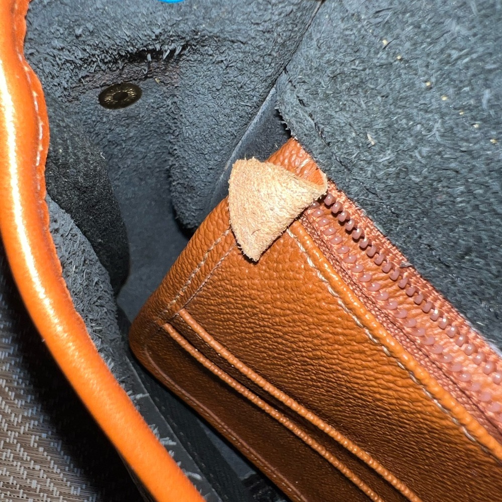 Dooney and Bourke Small All Weather Leather
Crossbody Bag Vintage - Picture 12 of 16